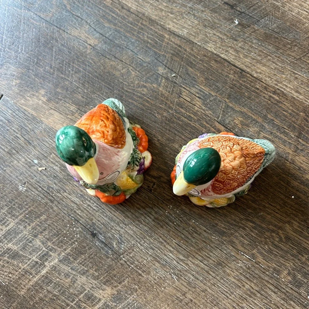 Fitz & Floyd Omnibus Harvest Duck Salt and Pepper Shakers Hand Painted Ceramic